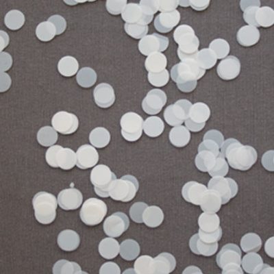 Weißes Konfetti 1,5 cm rund 30 g